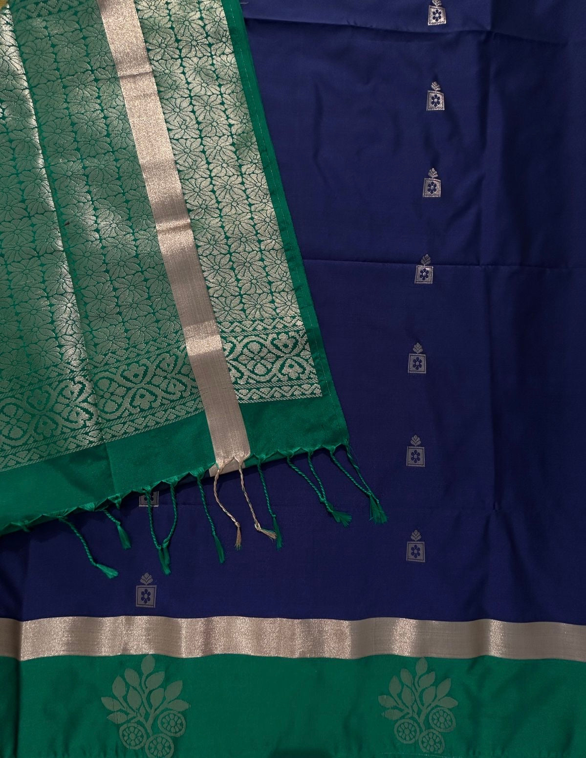 Traditional Semi Silk Saree with Contrast Border & Pallu