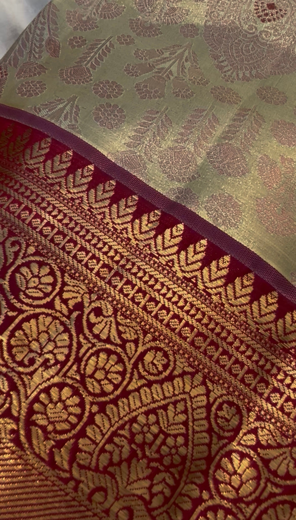MAANGAI MARAGATHAM - KANCHIPURAM SILK SAREE