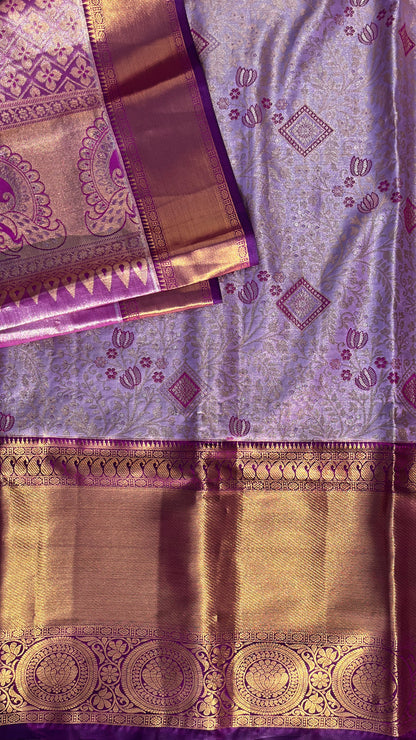 Thaamira Nilavu – Pure Kanchipuram Silk Saree