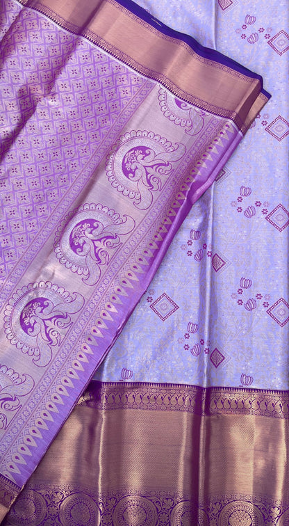 Thaamira Nilavu – Pure Kanchipuram Silk Saree