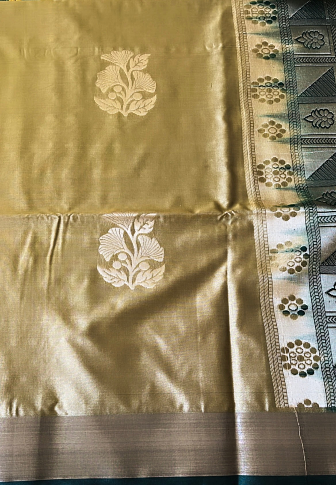 Traditional Semi Silk Saree with Contrast Border & Pallu
